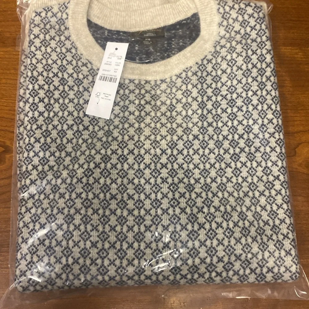 J Crew Cashmere jacquard crewneck sweater BM093